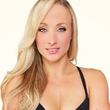 Chelsea Hill's Instagram, Twitter & Facebook