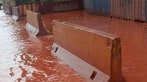 Il ragazzo viveva nel quartiere tamburi, dove si trova l'ex ilva di taranto. Taranto Un Fiume Rosso Lungo Le Strade Vicino All Ilva Qui Il Vento E La Pioggia Fanno Paura La Repubblica