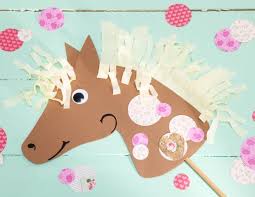 Pferdekopf Steckenpferd Aus Pappe Kindergeburtstag Basteln Mit Kindern Kindergeburtstag Basteln Pferd Kindergeburtstag Pferde Pferdeparty Kindergeburtstag