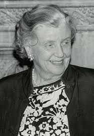 Mary Griggs's Instagram, Twitter & Facebook