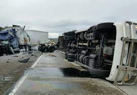 Commercial Cdl Driver Having Accidents What Happens Just Experience An Vehicle Accident When Driving A Semi Truck Truc Large Cars Train Crash Big Rig Trucks