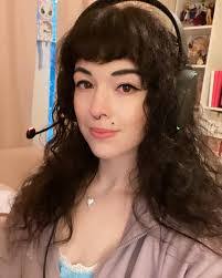 Lisa Hammock's Instagram, Twitter & Facebook