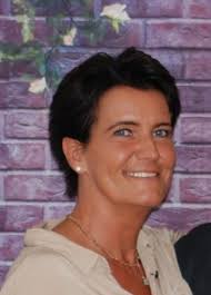 Herzlich Willkommen im Team! Wir haben uns verstärkt. Ab dem 1.5.2022  begrüßen wir neu im Team Nicole Stenzel. Nicole ist Mittwochs von 8.00