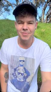 It's #NZMusicTshirtDay today! I chose my MAINZ tutor Phil's band USUAL  SUSPECTS! Phil was a huge inspiration to me and helped me a lot in my early  years. He truly believed in me. Having people like ...