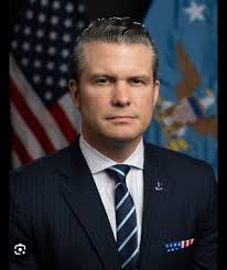 🚨 ¡ÚLTIMA HORA! 🚨 🇺🇸 Pete Hegseth, Secretario de Defensa (ahora  denominado Secretario de Guerra), llega a Puerto Rico en medio de una  creciente tensión militar en el Caribe. ✈️ Aunque su