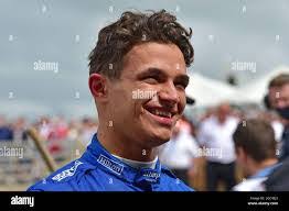 Del Norris's Instagram, Twitter & Facebook