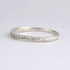 This Might Possibly Be Exactly What I Ve Always Dreamed Of But Never Actually Seen Before Until N Diamond Wedding Bands Engagement Rings Wedding Rings Simple