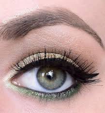 Epingle Par Virpi Palus Sur Beauty 101 Primping Pins Tutoriel Maquillage Yeux Vert Maquiller Yeux Marrons Maquillage Yeux Verts