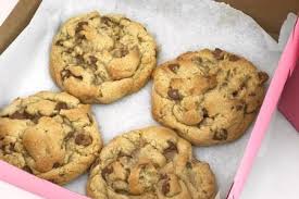 Preheat the oven to 350f then line a baking sheet with aprchement paper and set aside. Crumbl Cookies Delivery Menu Order Online Hungrybuffs