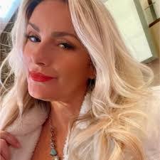 Heather Evenson's Instagram, Twitter & Facebook