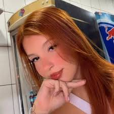 Pra quem trabalha tem que ser amamentação mista. Introdução alimentar é de  menos, mas até médicos de fora recomendam iniciar frutinhas, sucos e chas  aos 4 meses SE tiver sinais de prontidão.