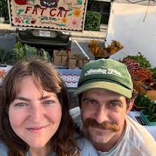 ✨🎄🎁 TONIGHT! 🎁🎄✨ Join us tonight for @chsvegancollective's Holiday  Night Market! Come enjoy some brews, listen to some music, and shop local!  @banginveganeats will be here to fill your bellies, so come