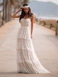 Robe noire chic manche longue. Mariage Hippie Chic 20 Robes Pour Jouer Les Mariees Bohemes En 2021