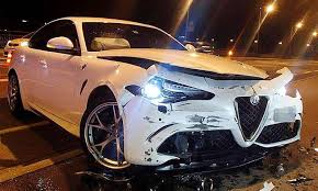alfa romeo giulia qv gecrasht video autozeitung de alfa romeo autozeitung fahren