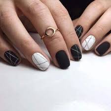 Siyah Mat Oje Nasil Surulur Iste Birbirinden Farkli Modeller Birbirinden Farkli Iste Mat Modeller Nasil Oje Siyah Surul Oje Fikirleri Manikur Tirnak