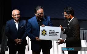 Menteri kebudayaan, belia dan sukan. Bernama Kbs Sedia Bantu Azizulhasni Shah Firdaus Dapatkan Suntikan Vaksin Di Australia