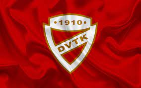 Miskolci jegesmedve jégkorong sport egyesület is a ice hockey team from hungary, based in miskolc. Download Wallpapers Diosgyori Vtk Hungarian Football Team Diosgyori Emblem Logo Miskolc Hungary Football Hungarian Football League Besthqwallpapers Com Miskolc Football Team Sports