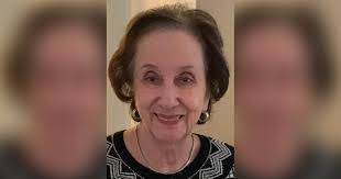 Michelle Oles's Instagram, Twitter & Facebook