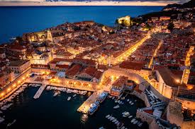 Hrvatska, pronounced xř̩ʋaːtskaː), officially the republic of croatia (croatian: Hochzeit In Dubrovnik Kroatien Event