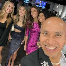 Somkit Thompson Haute Headz Stylist