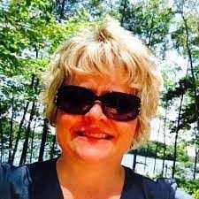 Wendy Pinto's Instagram, Twitter & Facebook