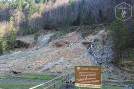 Vama BuzÄƒului Cu Valea Zimbrilor È™i Cascada UrlÄƒtoarea