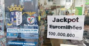 O gerador de números aleatórios selecionará cinco números principais, entre 1 e 50, e duas estrelas da sorte, entre 1 e 12, de cada vez que o botão 'gerar' quando estiver satisfeito com os números aleatórios gerados, basta clicar na faixa euromilhões abaixo para abrir uma janela nova e jogar os. Os Numeros Do Euromilhoes