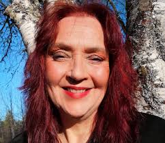 QX listar öppna regnbågspersoner i valet som du kan kryssa in!