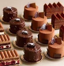 Les Gateaux Au Chocolat Gateaux Et Desserts Patisserie Chocolat Patisserie Fine