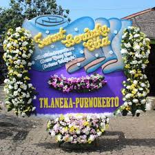 Menanam bunga matahari selain menjadi tanaman hias yang memiliki daya tarik tersendiri, tentu. Bunga Papan Duka Cita Dc1020 Toko Bunga Bandung