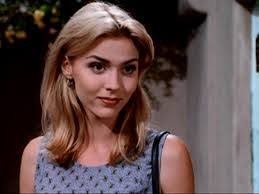 Shelly Hanson's Instagram, Twitter & Facebook