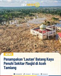 Banjir besar yang melanda wilayah Aceh Tamiang meninggalkan dampak serius  berupa tumpukan kayu gelondongan dan lumpur tebal di sejumlah titik,  terutama di Desa Tanjung Karang, Kecamatan Karang Baru, Aceh Tamiang.  Material banjir