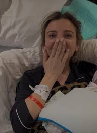 Kids meet baby. Stella: “Summit? That's a silly name” : r/DaniAustin