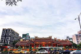 smile taipei taiwan on instagram 讀好書 說好話 行好事 做好人 關聖帝君 拍攝地點 行 天宮鄰近捷運站 中和新蘆線行天宮站