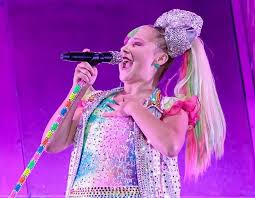 Follow jojo siwa on ents24 to receive updates on any new tour dates the moment they are announced. Nickelodeon Jojo Siwa Is Unrecognizable During School Field Trip Jojo Siwa