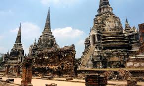 อยุธยาเป็นเมืองหลวงของสยามเป็นเวลากว่า 400 ปี สถาปนากรุงศรีอยุธยาขึ้นโดยพระรามาธิบดีที่ 1 (พระเจ้าอู่. à¸•à¸²à¸¡à¸£à¸­à¸¢ à¸­à¸­à¹€à¸ˆ à¸² à¹„à¸›à¸– à¸‡ à¸à¸£ à¸‡à¸¨à¸£ à¸­à¸¢ à¸˜à¸¢à¸²