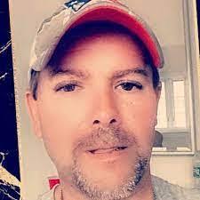 Larry Wellman's Instagram, Twitter & Facebook