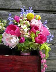 Wedding Flowers From Springwell April 2011 Flower Arrangements Beautiful Flowers Pictures Wedding Flower Inspiration