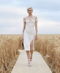 Ss21 Simon Porte Jacquemus In 2020 Fashion Jacquemus Runway Fashion