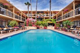 The inn at laguna beach sits directly beside the main public beach in laguna, although it is my understanding that all the beaches here are available to the public. Holiday Inn Laguna Beach Review A Family Friendly Hotel Trekbible