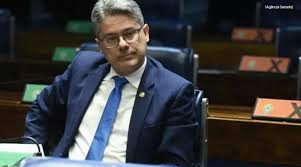 Relator deixa facções, políticos e crimes comuns fora de indiciamento de CPI