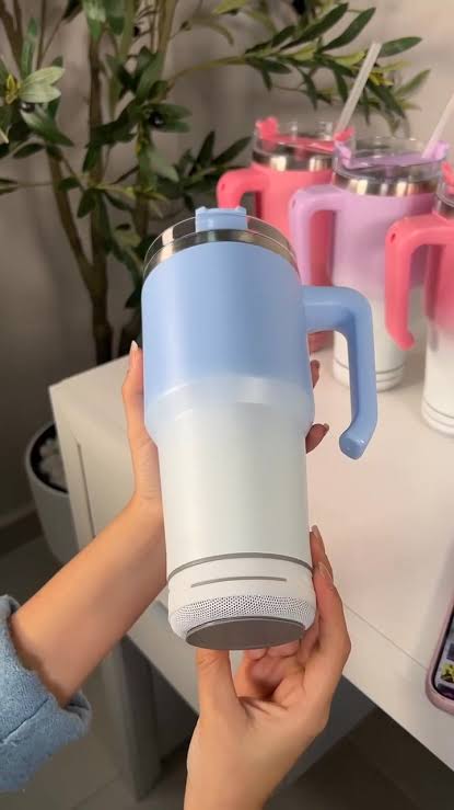 🔊🏖️⛰️🎶 *VASO TÉRMICO BOCINA* Llegó tu mejor accesorio! , Un Vaso para  disfrutar bebidas frías y calientes con Bocina Bluetooth! Es súper fácil de  usar, conéctalo a tu celular y disfruta! , Cabe ...