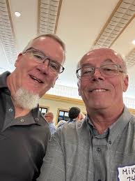 Betsy Chappell's Instagram, Twitter & Facebook