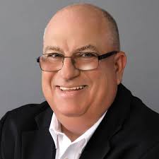 Tom Colgan's Instagram, Twitter & Facebook