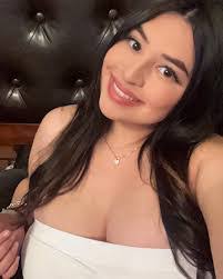 Desiree Fuentes's Instagram, Twitter & Facebook