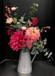 Formidable Silk Flowers Hydrangea Examples Source Https I Pinimg Com Originals 2 Flower Vase Arrangements Spring Flower Arrangements Flower Arrangements Diy