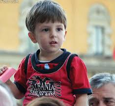 Kthehen Ne Mode Emrat Shqiptare Shqiptari I Italise