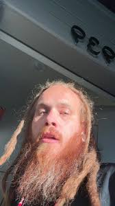 Des Renee's Instagram, Twitter & Facebook