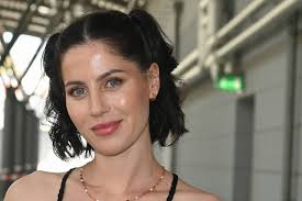 Unter uns: Aktuelle News und Infos zu Unter uns