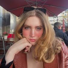 Bethany Barnes (@bethbarnes97)